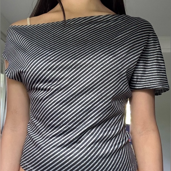 Striped Off-Shoulder Top - Picture 3 of 3